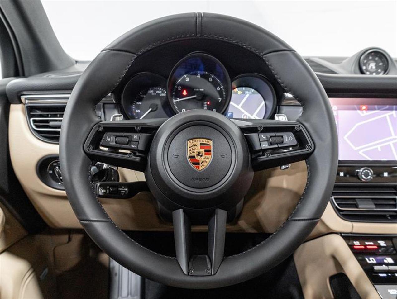 2026 Porsche Macan  Photo