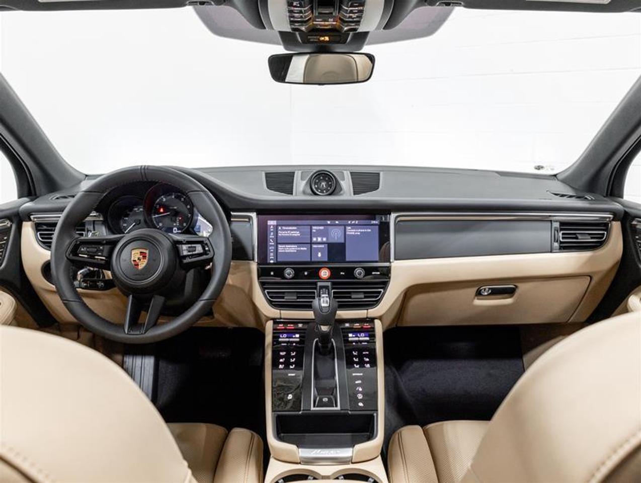 2026 Porsche Macan  Photo