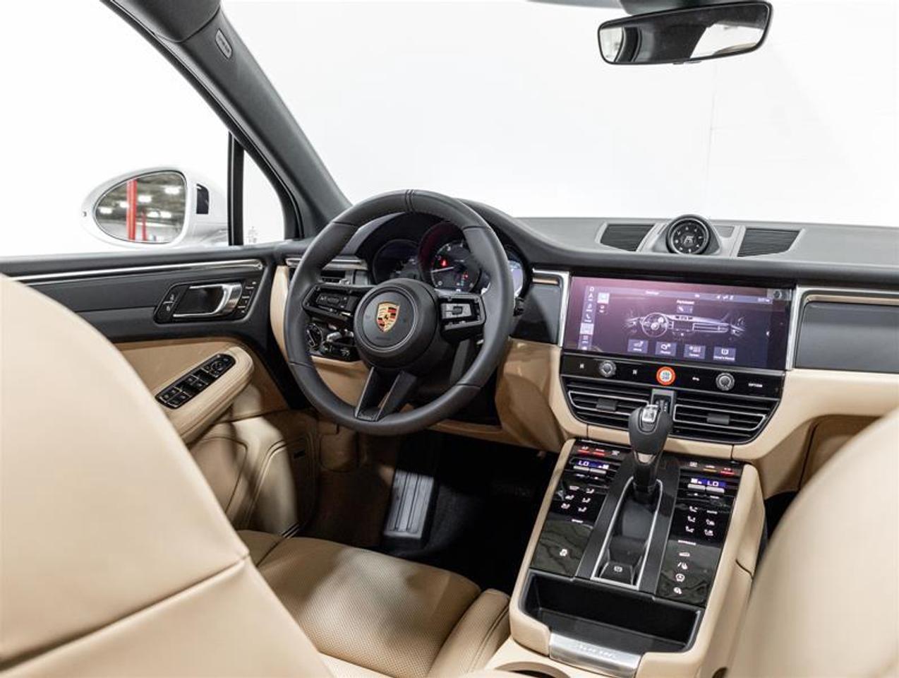 2026 Porsche Macan  Photo