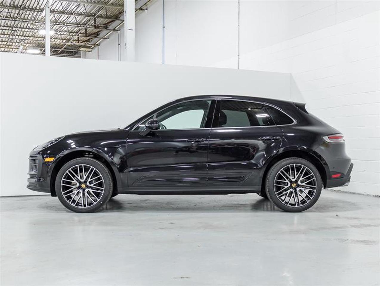 2026 Porsche Macan  Photo