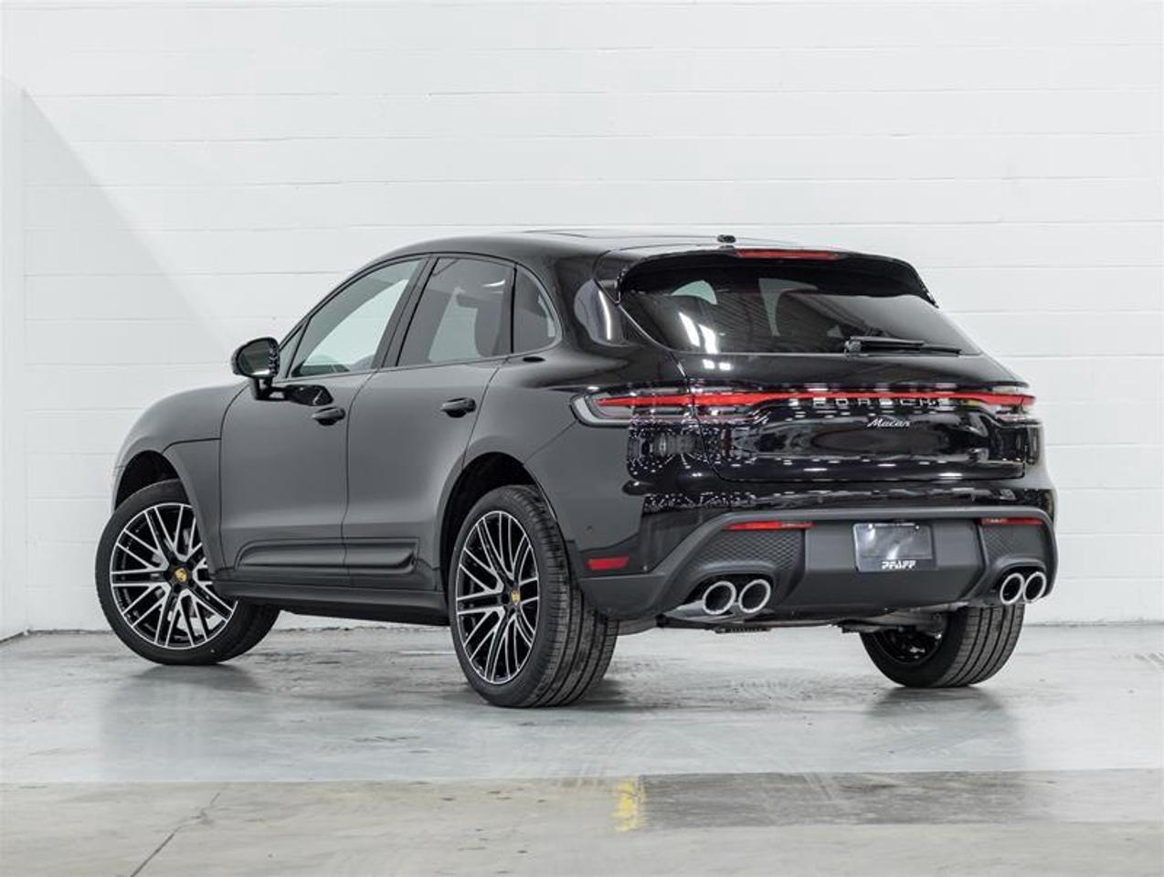 2026 Porsche Macan  Photo