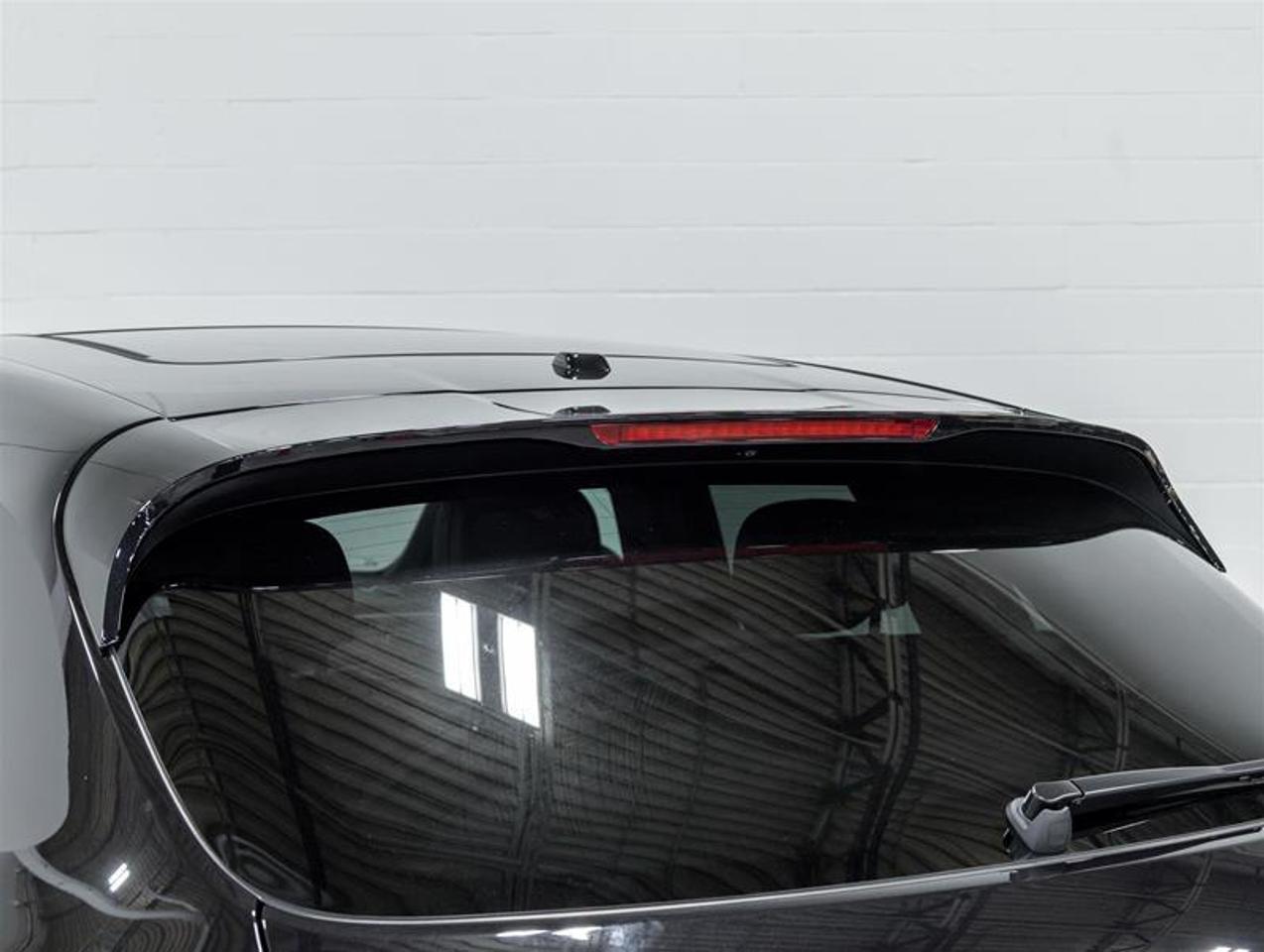 2026 Porsche Macan  Photo