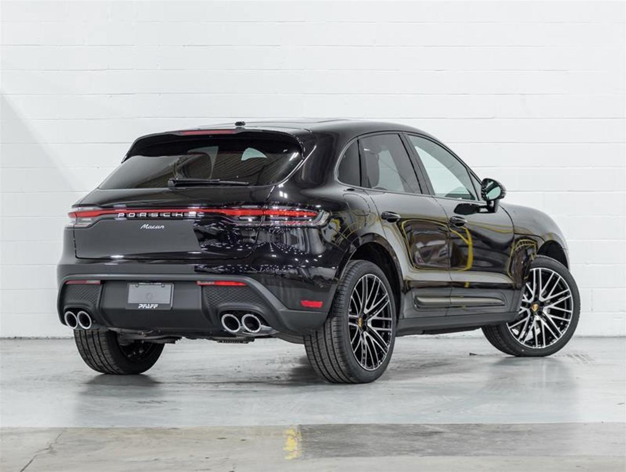2026 Porsche Macan  Photo