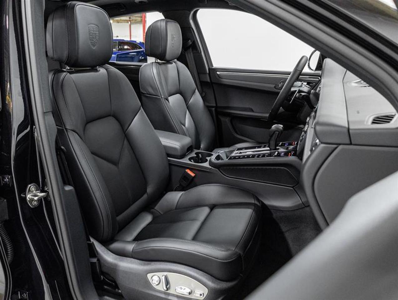 2026 Porsche Macan  Photo