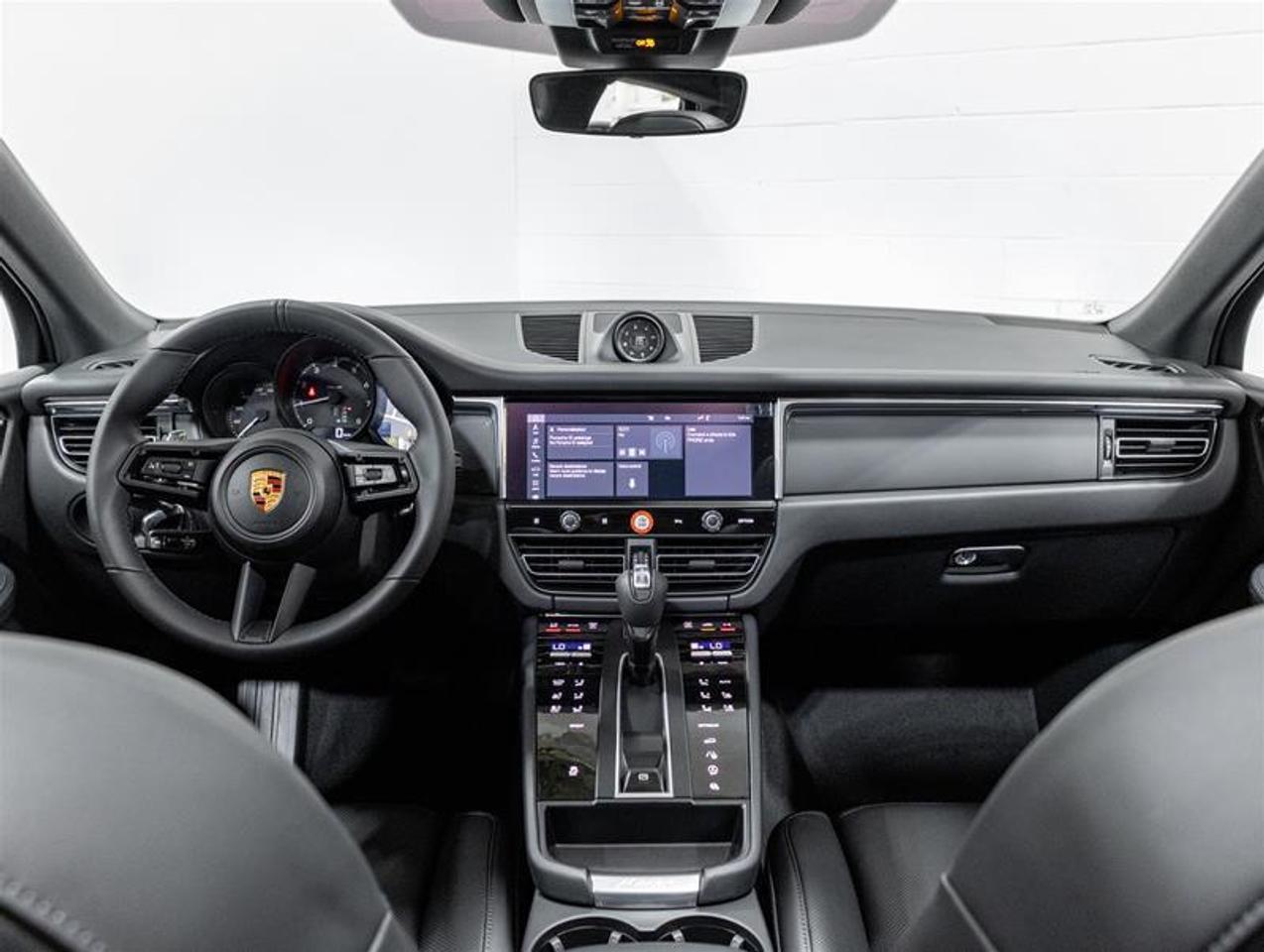 2026 Porsche Macan  Photo