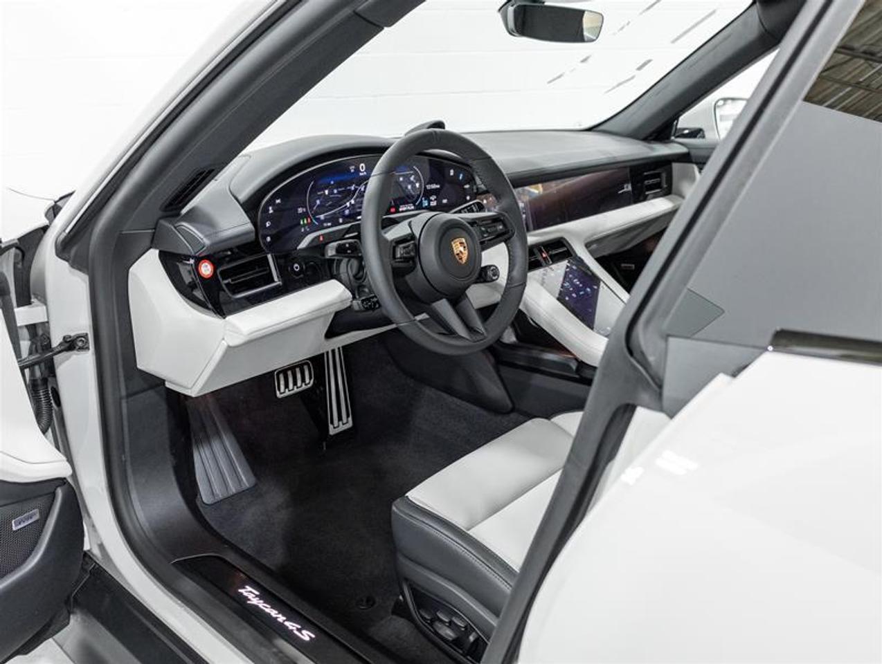 2026 Porsche Taycan  Photo