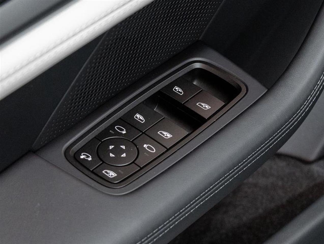 2026 Porsche Taycan  Photo