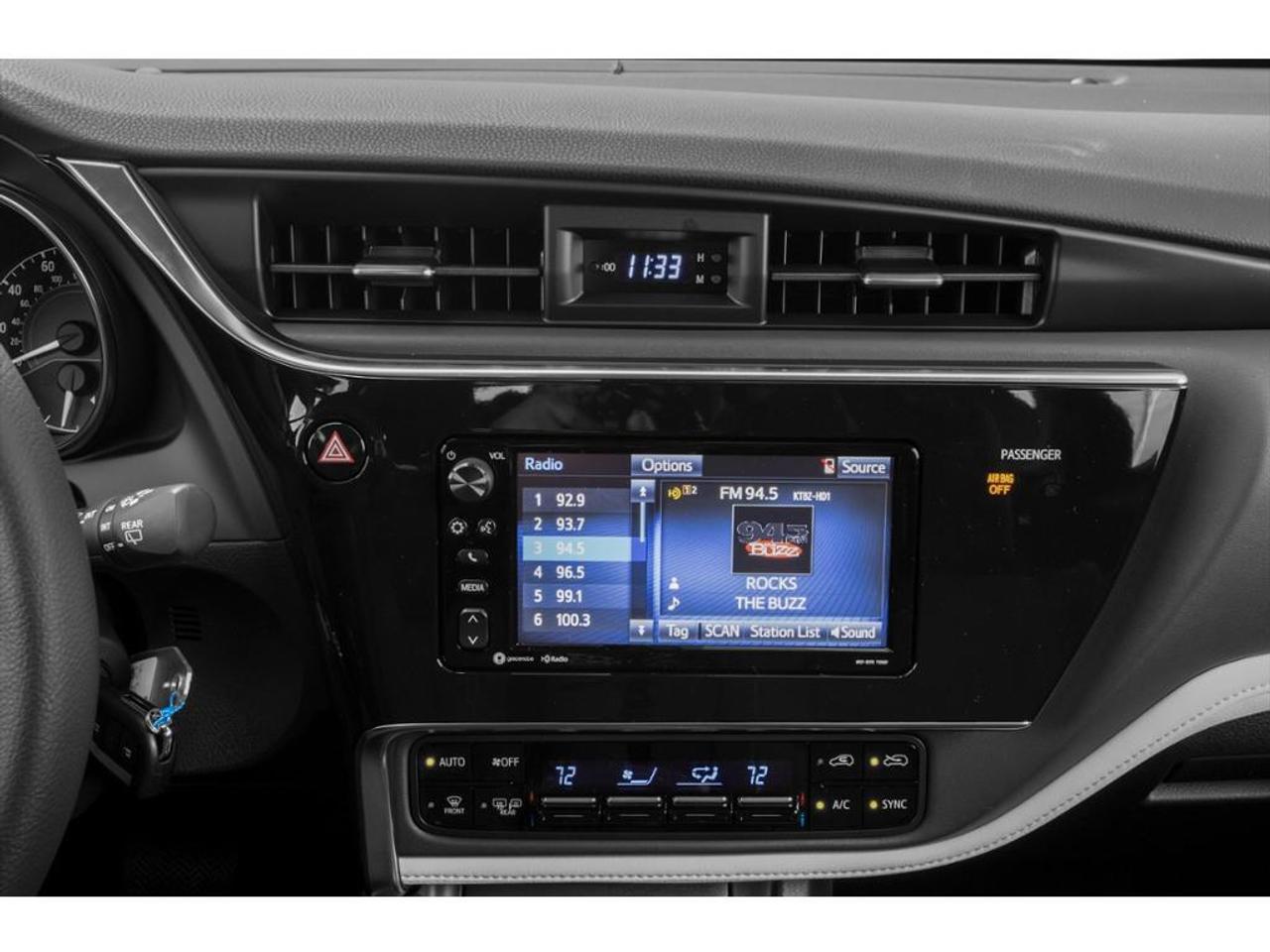2017 Toyota Corolla iM Base (CVT) 5dr Hatchback Photo