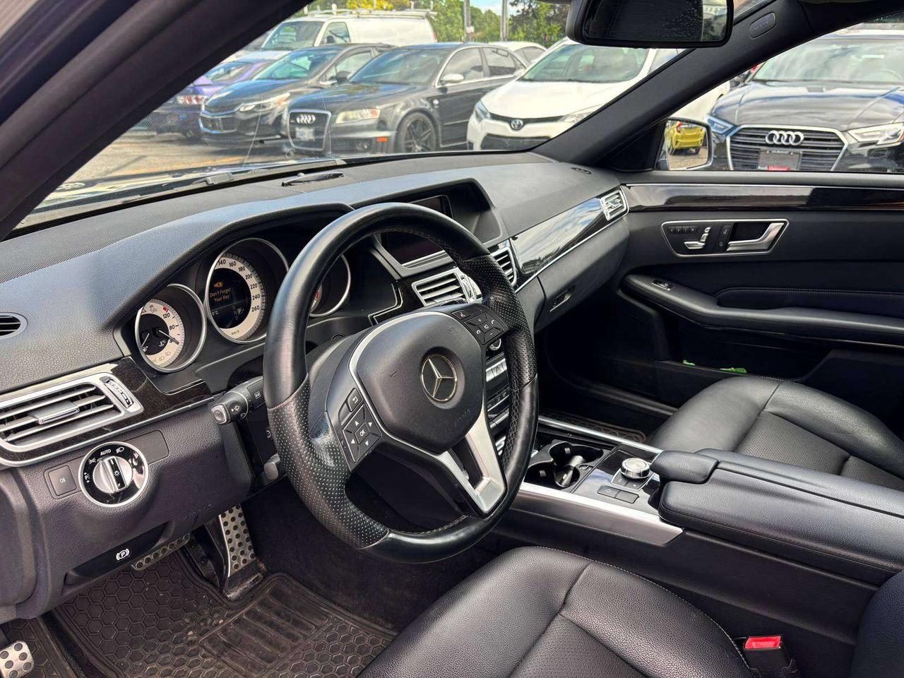 2014 Mercedes-Benz E-Class E 250 BlueTEC Diesal Sunroof Back-up Camera Photo