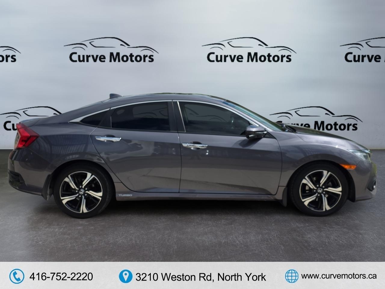 2018 Honda Civic Touring * CARPLAY / SUNROOF / LEATHER / ALLOYS / N Photo