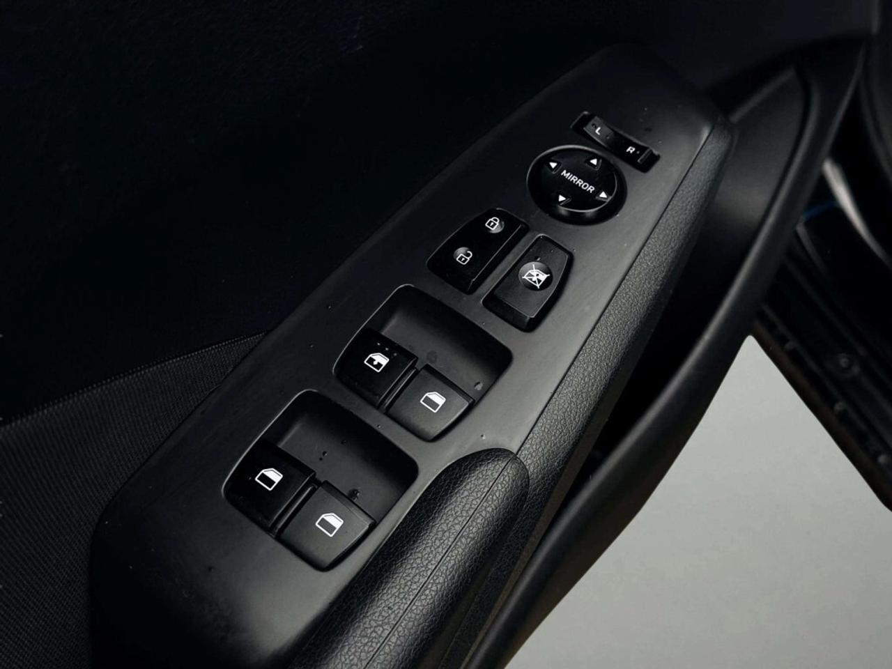 2018 Hyundai Accent GL Photo
