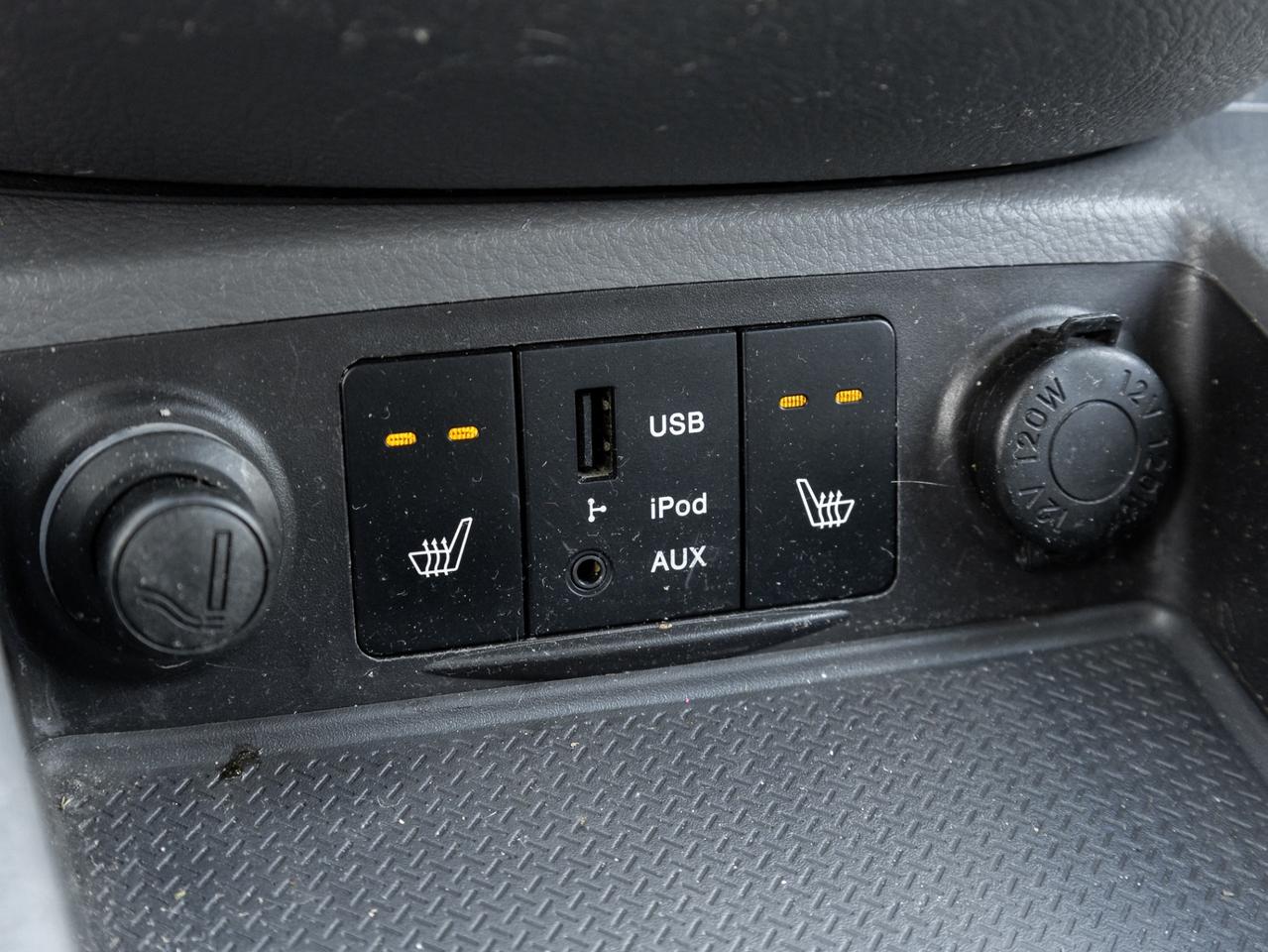 2012 Hyundai Santa Fe FWD I4 GL Premium Photo