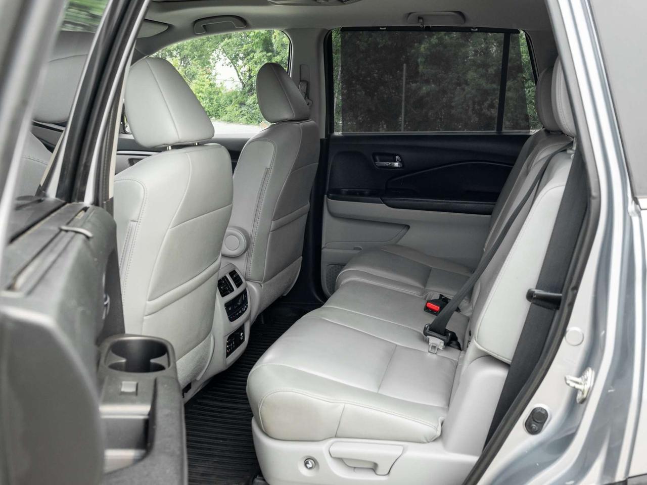 2016 Honda Pilot EX-L w/RES -Leather-Sunroof-Power Hatch-Rear Cam-Blind Spot- Photo