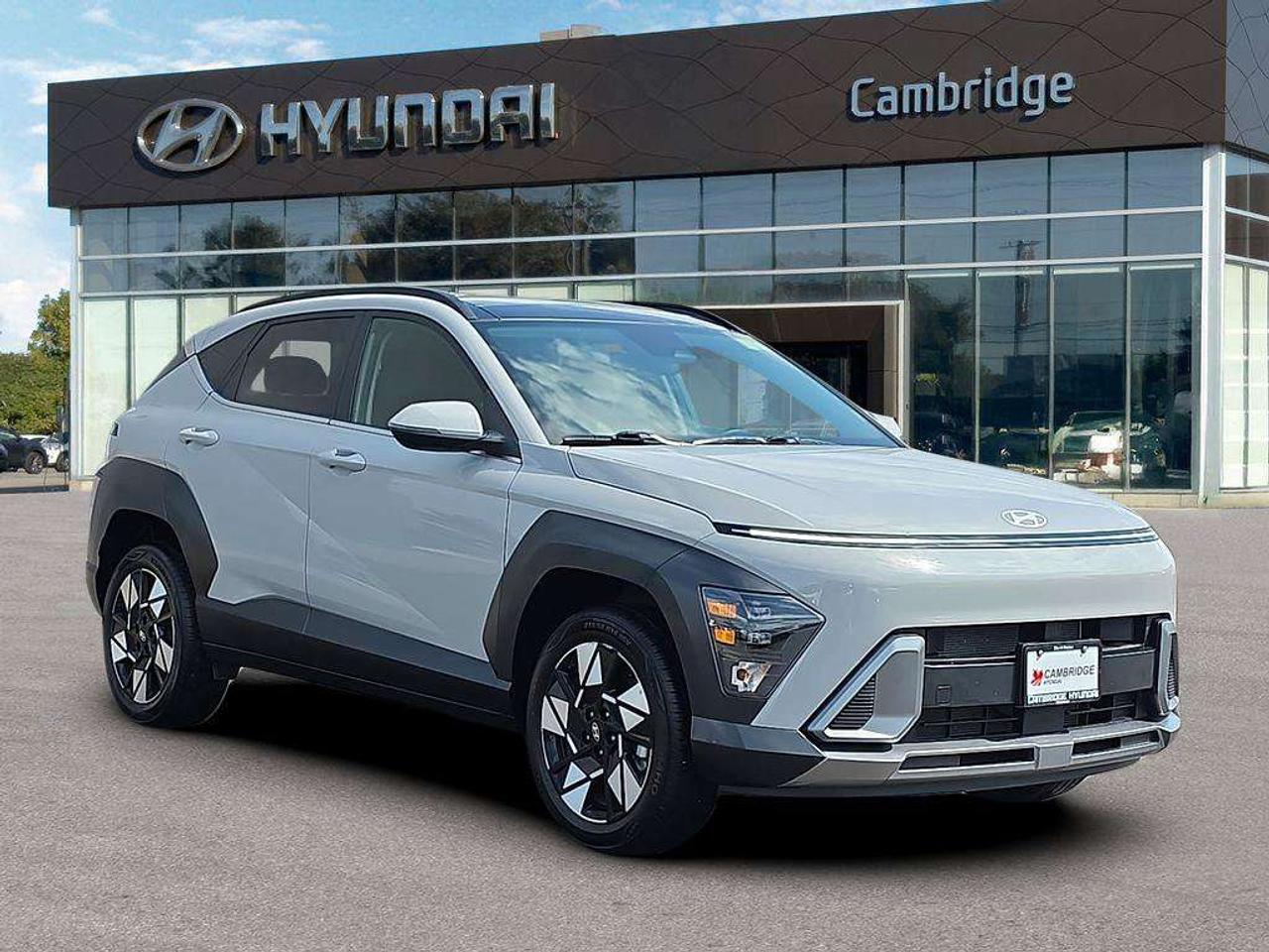 2025 Hyundai KONA Preferred Trend   SOLD! NO ACCIDENTS LEATHER 8.1L/100KM Photo