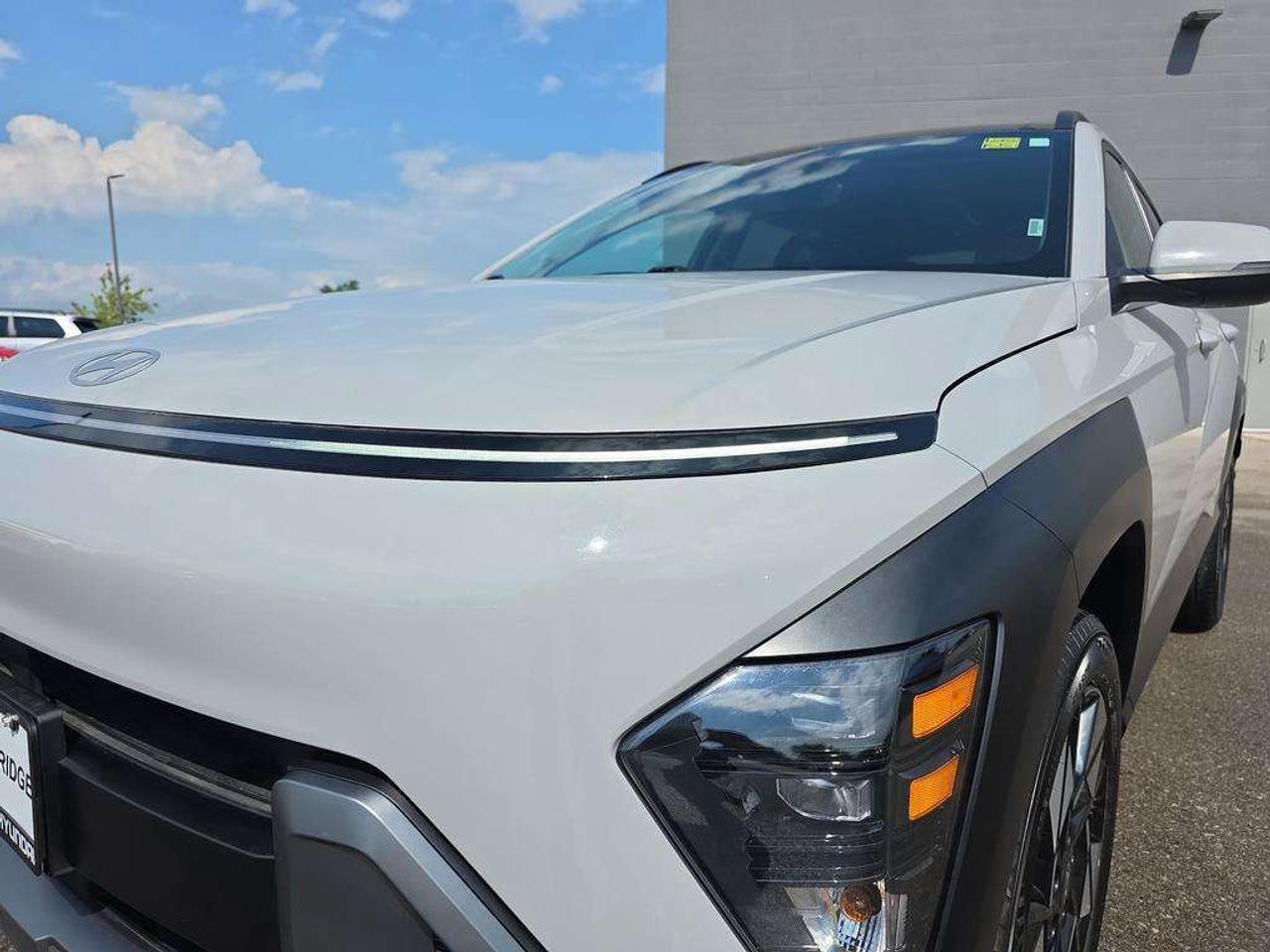 2025 Hyundai KONA Preferred Trend   SOLD! NO ACCIDENTS LEATHER 8.1L/100KM Photo