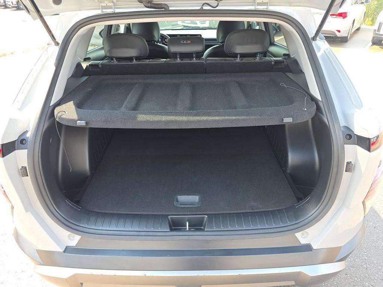 2025 Hyundai KONA Preferred Trend   SOLD! NO ACCIDENTS LEATHER 8.1L/100KM Photo