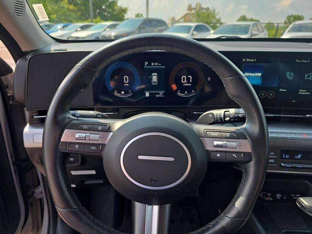 2025 Hyundai KONA Preferred Trend   SOLD! NO ACCIDENTS LEATHER 8.1L/100KM Photo