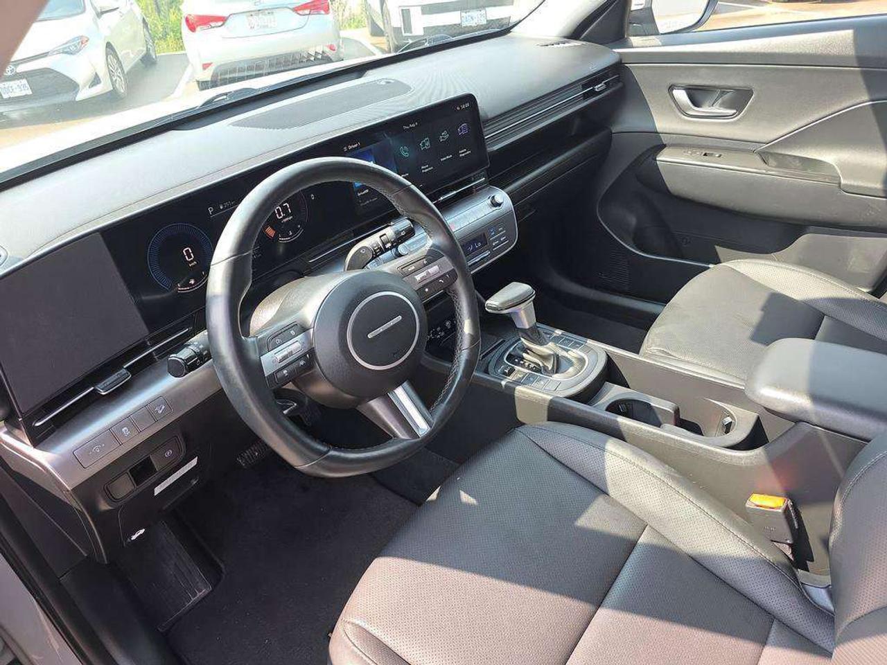 2025 Hyundai KONA Preferred Trend   SOLD! NO ACCIDENTS LEATHER 8.1L/100KM Photo