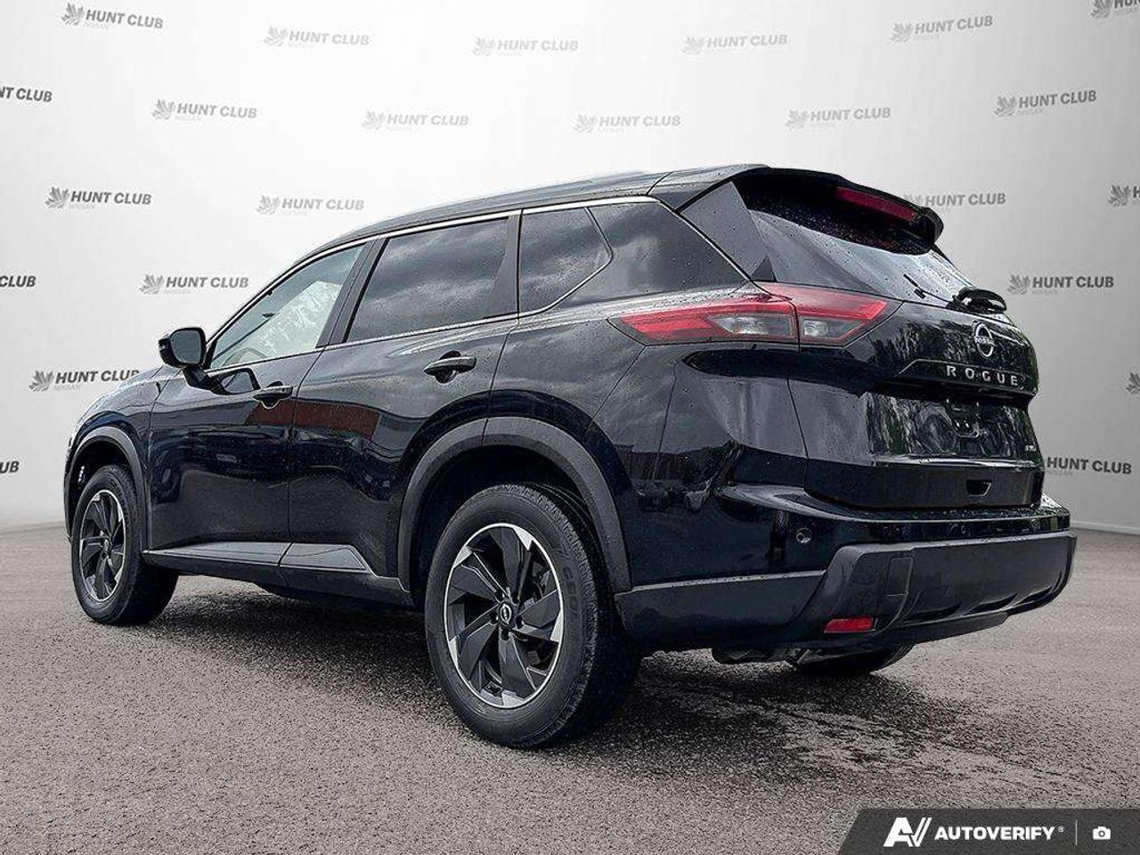 2025 Nissan Rogue SV Photo3