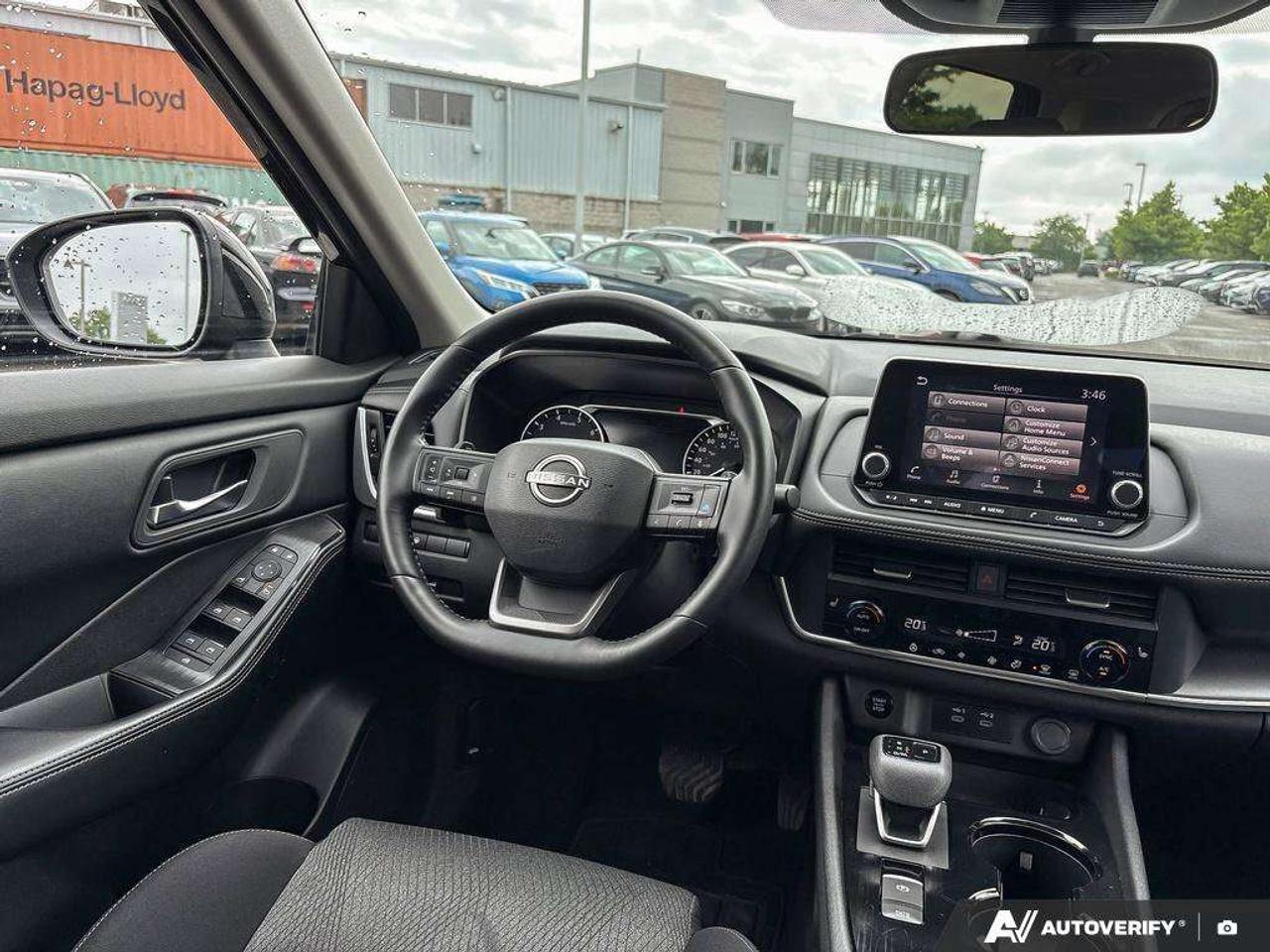 2025 Nissan Rogue SV Photo