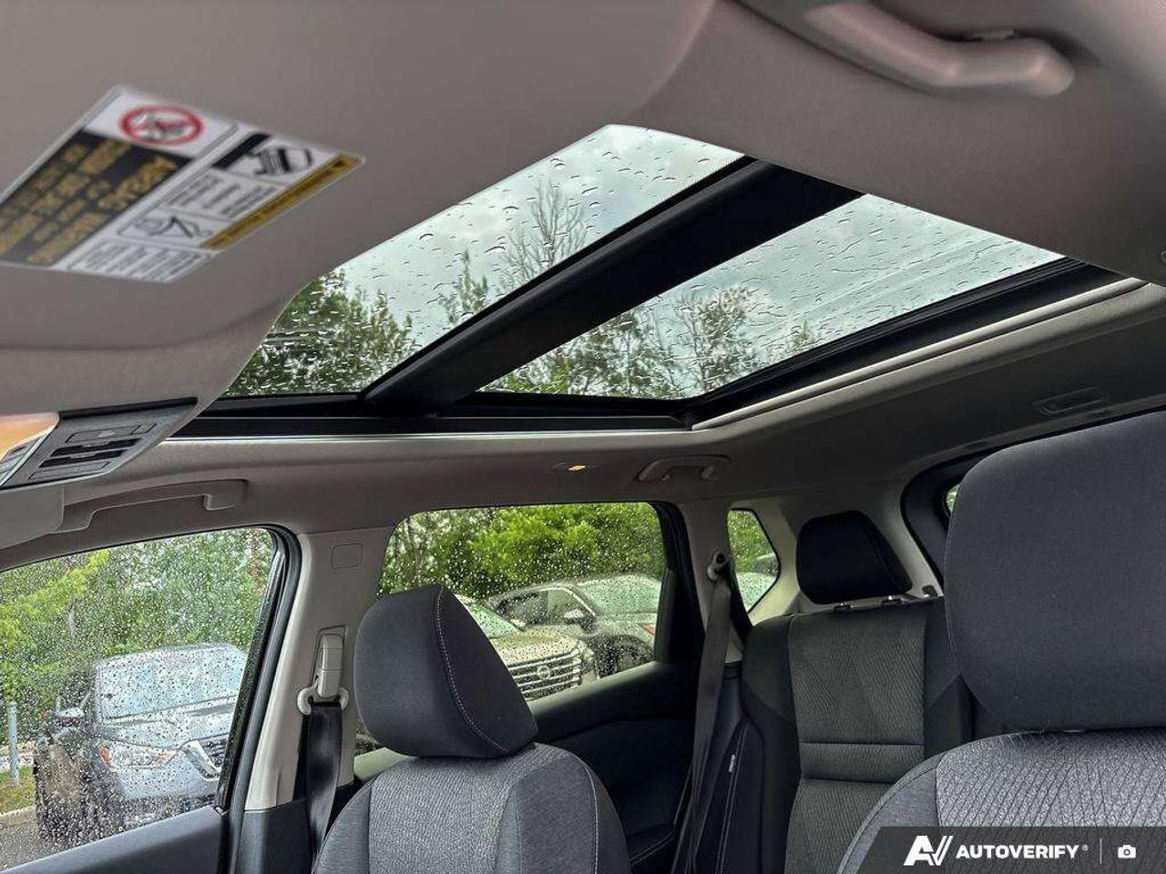 2025 Nissan Rogue SV Photo