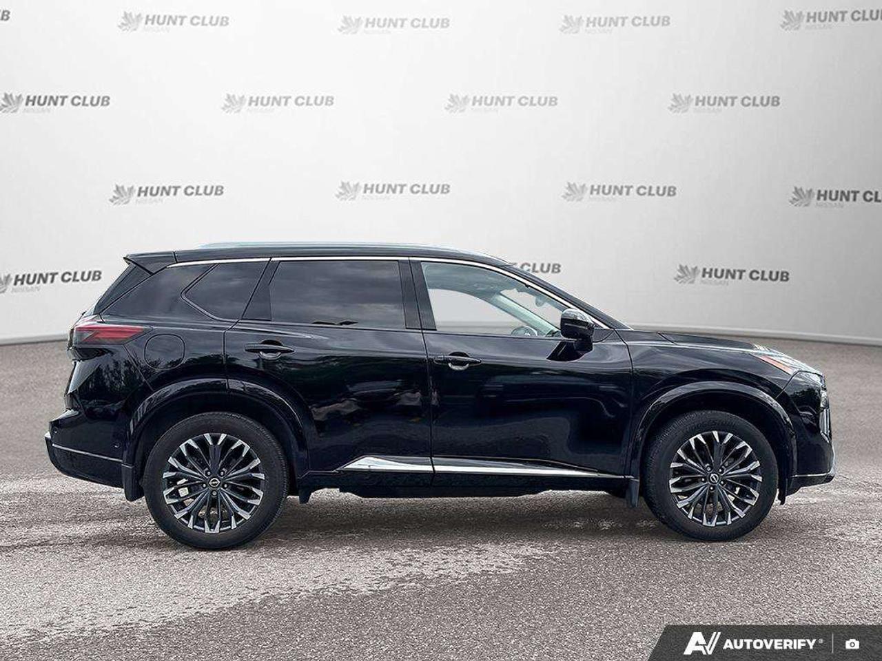 2024 Nissan Rogue Platinum Photo