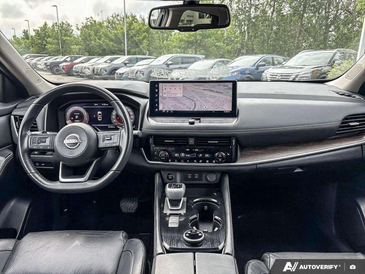 2024 Nissan Rogue Platinum Photo