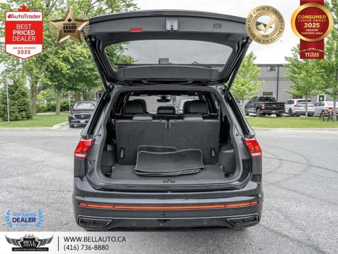 2022 Volkswagen Tiguan Comfortline R-Line Black Edition   7-PASS   PANORO Photo