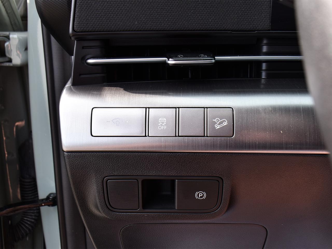 2025 Hyundai KONA Preferred Remote Start Back Up Camera Photo