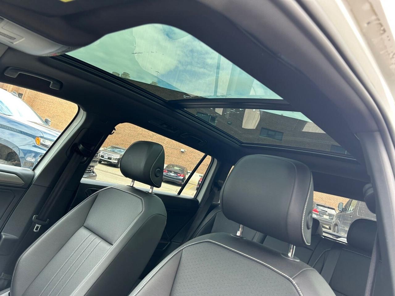 2022 Volkswagen Tiguan R-Line Black Edition 4MOTION   Leather   Panoramic Photo