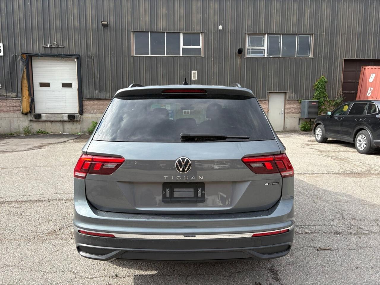 2022 Volkswagen Tiguan Comfortline 4MOTION   NAVI   Leather Interior   Re Photo4