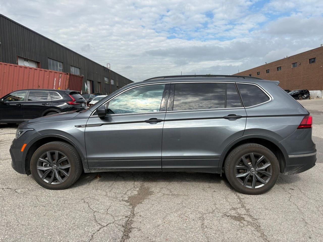 2022 Volkswagen Tiguan Comfortline 4MOTION   NAVI   Leather Interior   Re Photo