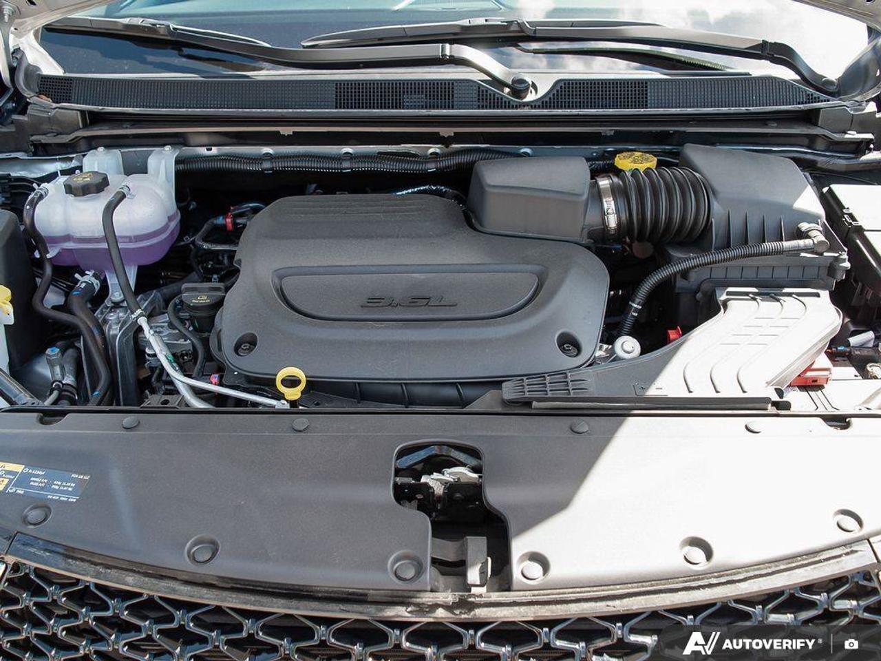 2026 Chrysler Pacifica Select Photo