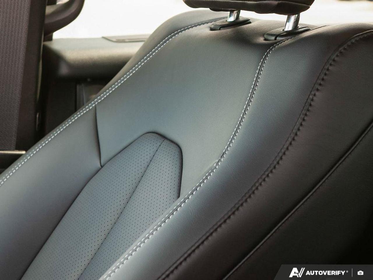 2026 Chrysler Pacifica Select Photo