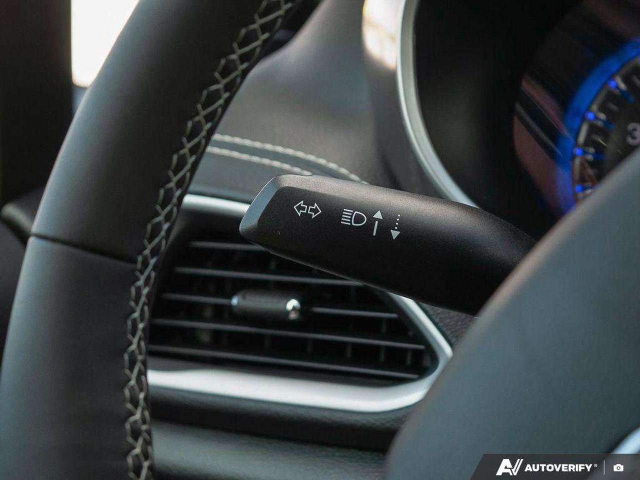 2026 Chrysler Pacifica Select   Leather   Push Button   Power Doors & Tailgate   Heated seats Photo