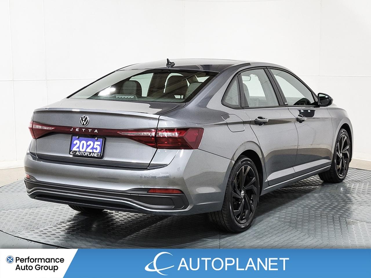 2025 Volkswagen Jetta Comfortline, Sport Pkg, Sunroof, Back Up Cam! Photo