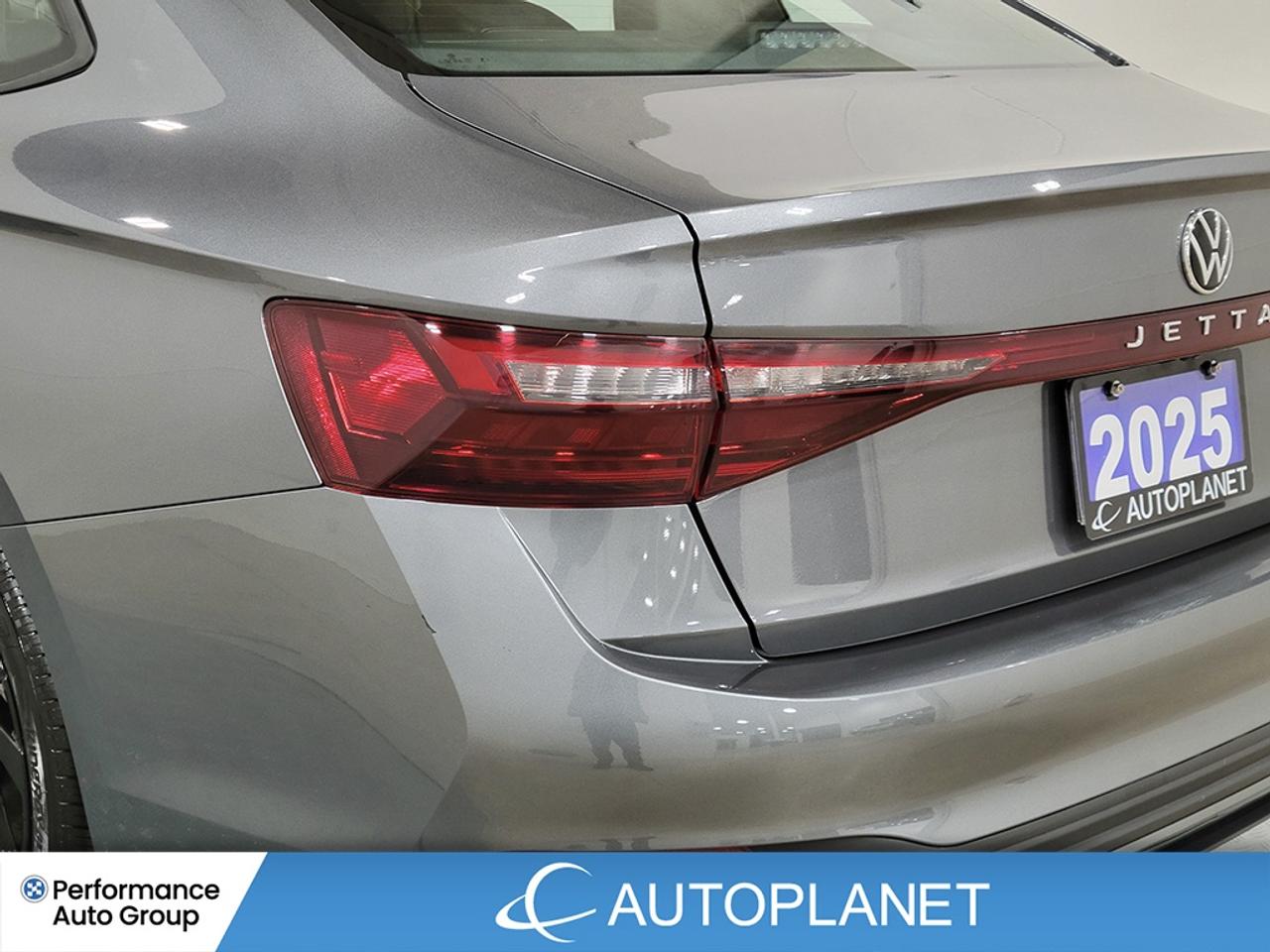 2025 Volkswagen Jetta Comfortline, Sport Pkg, Sunroof, Back Up Cam! Photo