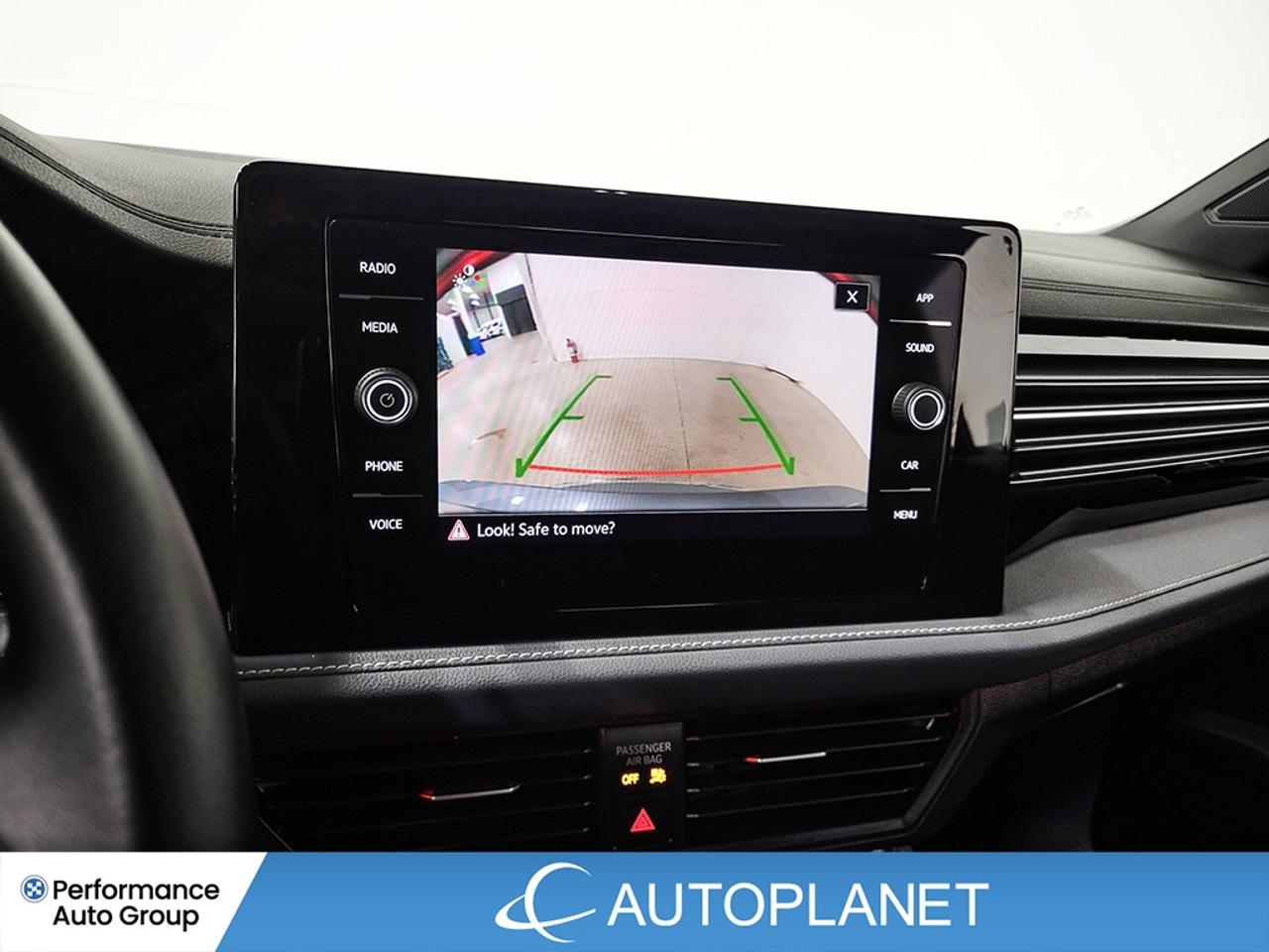 2025 Volkswagen Jetta Comfortline, Sport Pkg, Sunroof, Back Up Cam! Photo