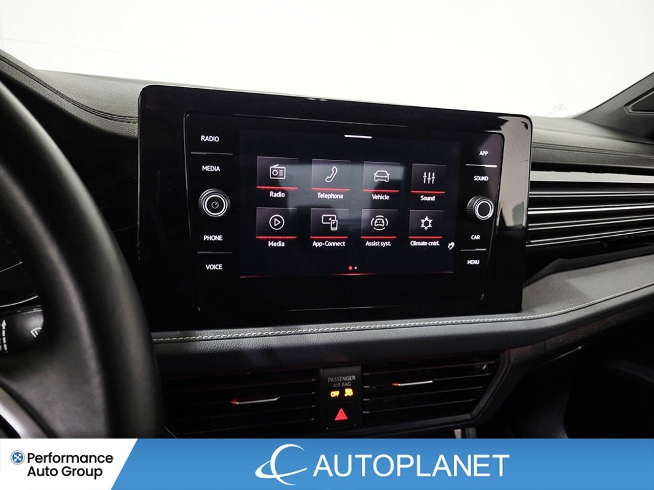 2025 Volkswagen Jetta Comfortline, Sport Pkg, Sunroof, Back Up Cam! Photo