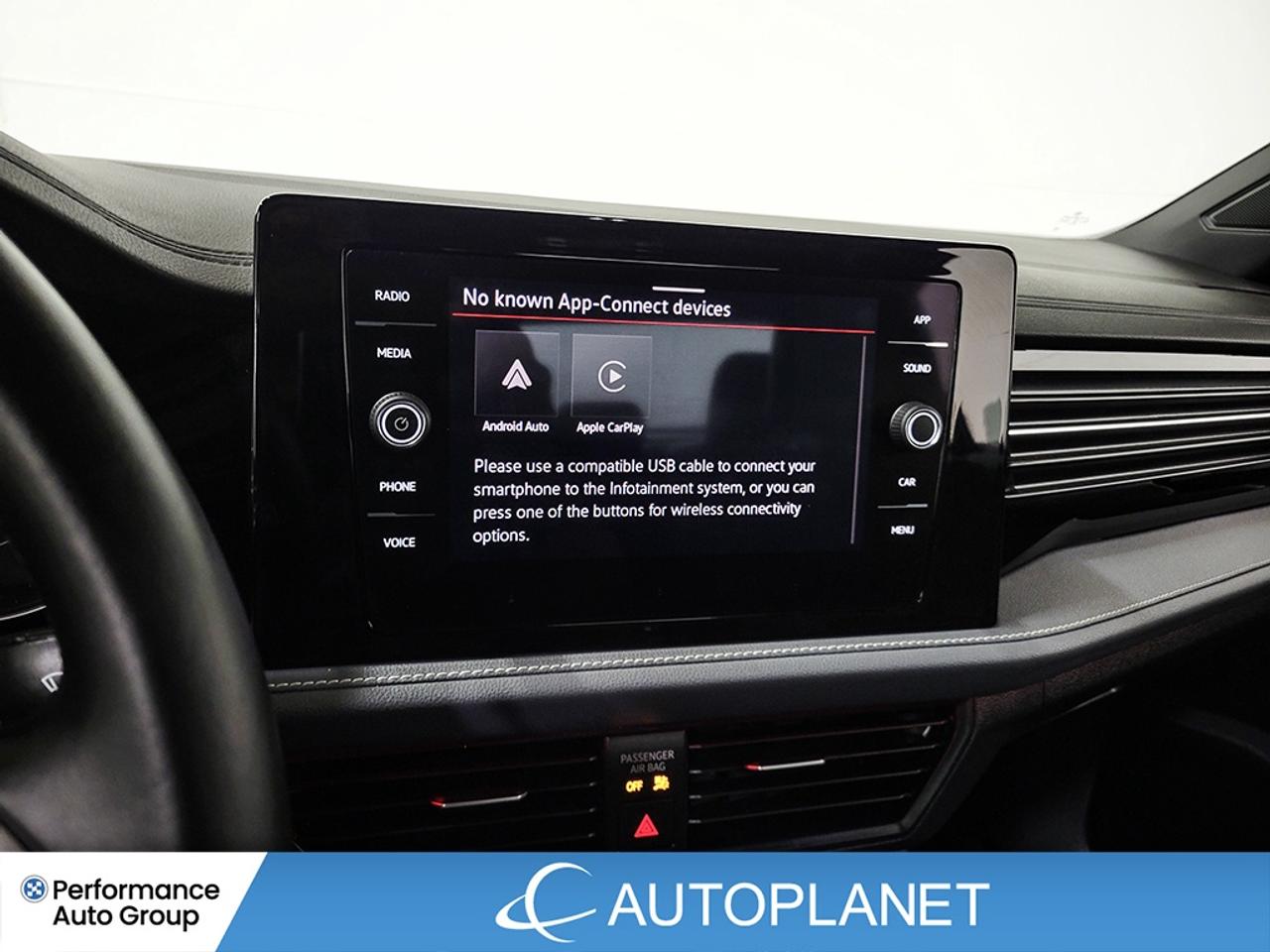 2025 Volkswagen Jetta Comfortline, Sport Pkg, Sunroof, Back Up Cam! Photo