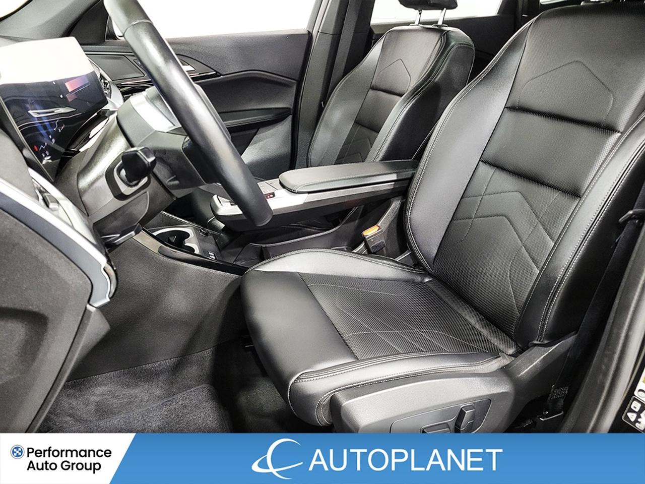 2025 BMW X1 xDrive28i, Pano Roof, Heated Seats, Bluetooth! Photo