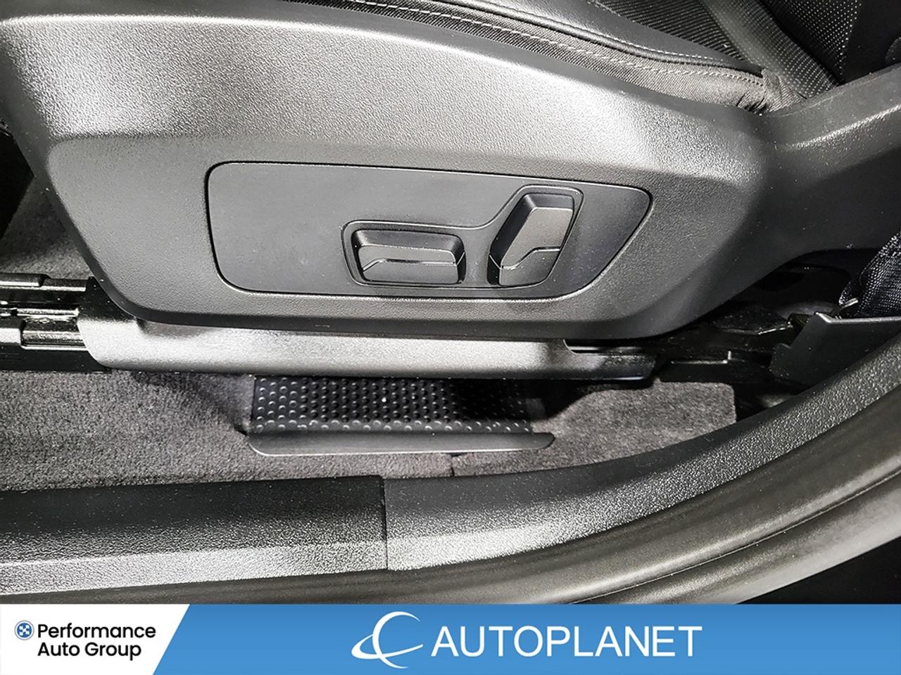 2025 BMW X1 xDrive28i, Pano Roof, Heated Seats, Bluetooth! Photo