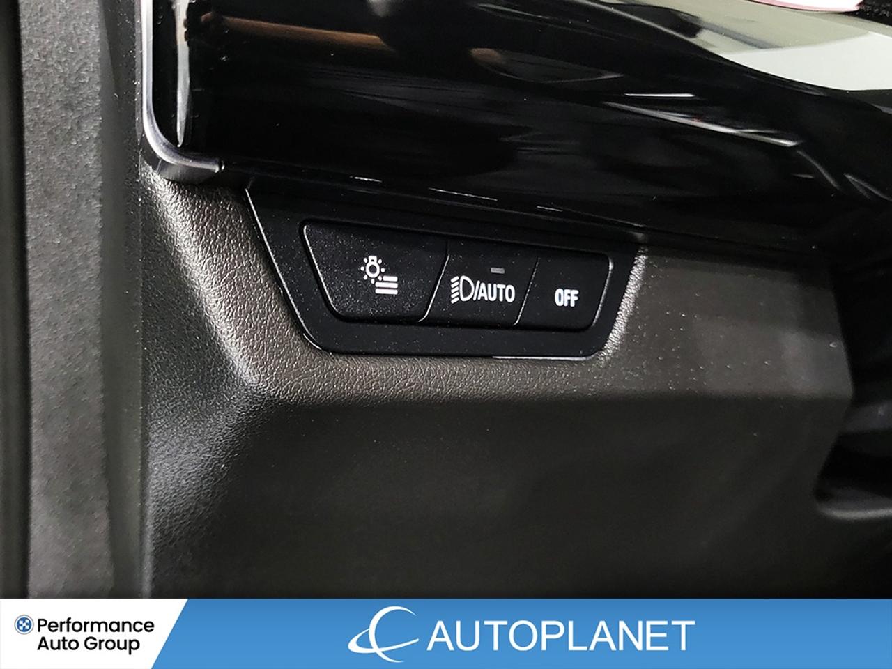 2025 BMW X1 xDrive28i, Pano Roof, Heated Seats, Bluetooth! Photo