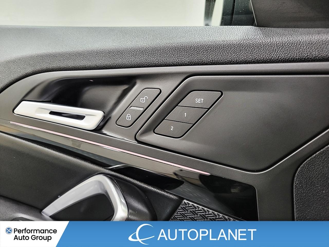 2025 BMW X1 xDrive28i, Pano Roof, Heated Seats, Bluetooth! Photo