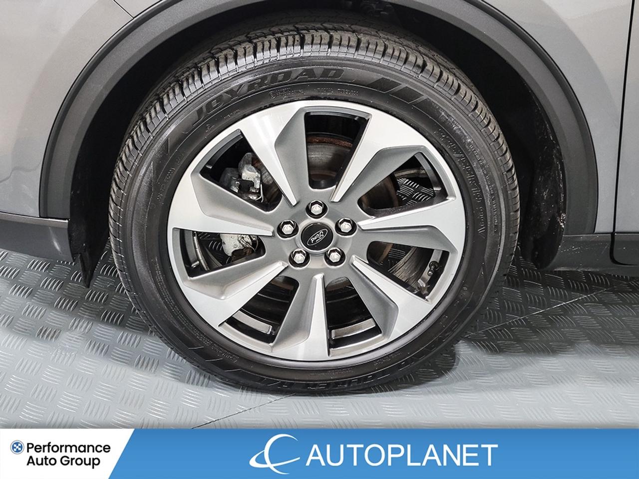 2024 Ford Escape Platinum AWD, Navi, Back Up Cam, Heated Seats! Photo