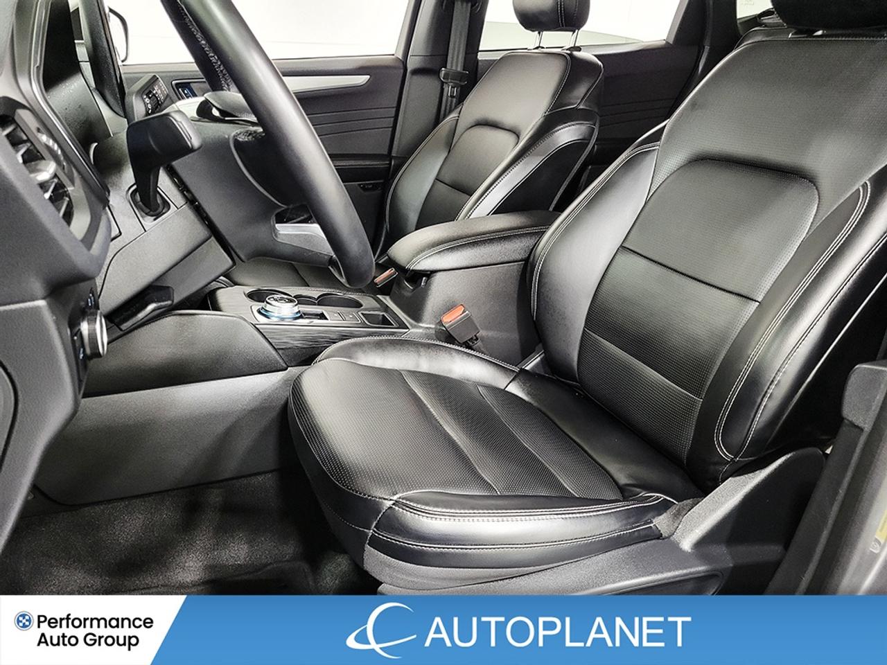 2024 Ford Escape Platinum AWD, Navi, Back Up Cam, Heated Seats! Photo