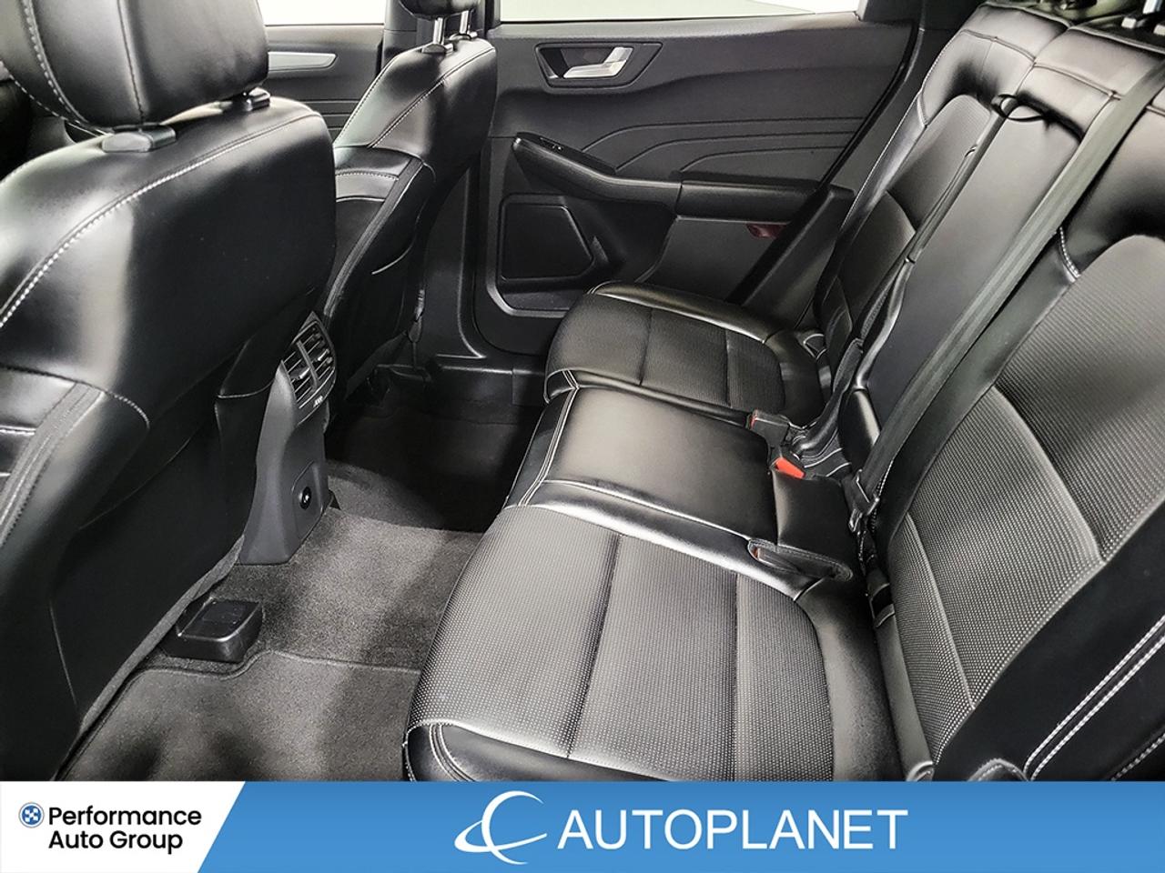 2024 Ford Escape Platinum AWD, Navi, Back Up Cam, Heated Seats! Photo