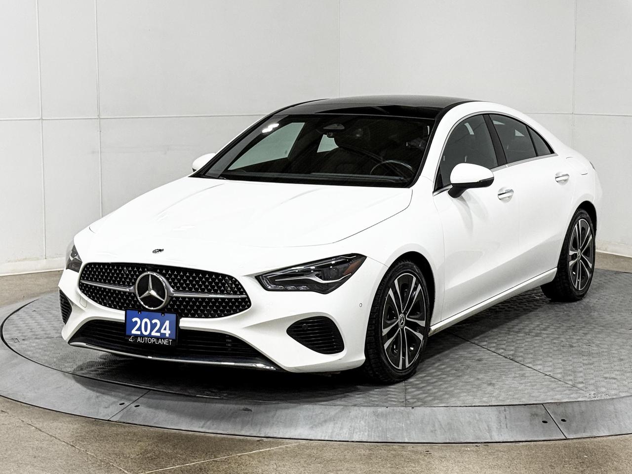 2024 Mercedes-Benz CLA 4MATIC, Pano Roof, Back Up Cam, Apple CarPlay! Photo