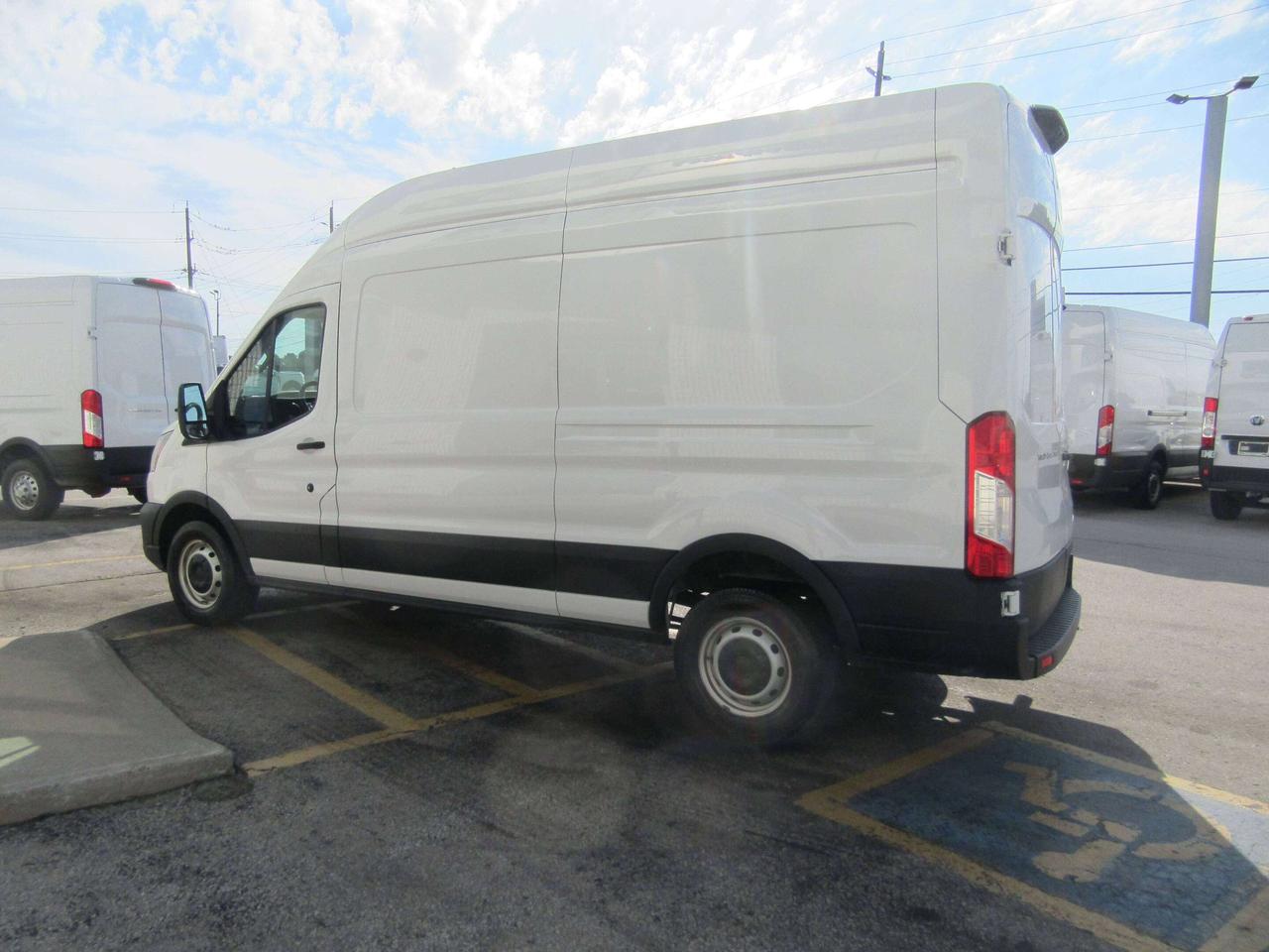 2024 Ford Transit T-250 HIGH ROOF 148 WB CARGO VAN Photo
