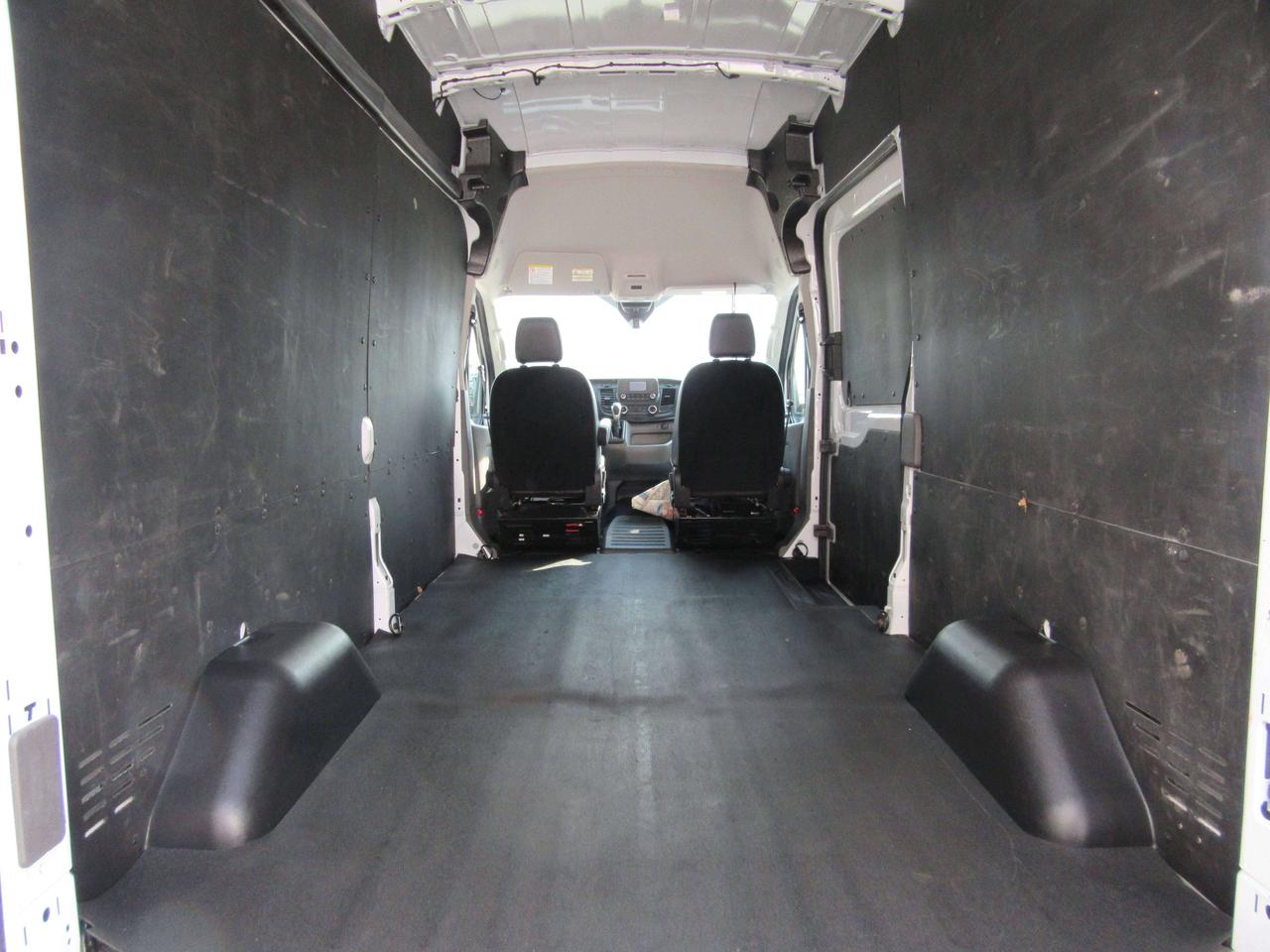 2024 Ford Transit T-250 HIGH ROOF 148 WB CARGO VAN Photo